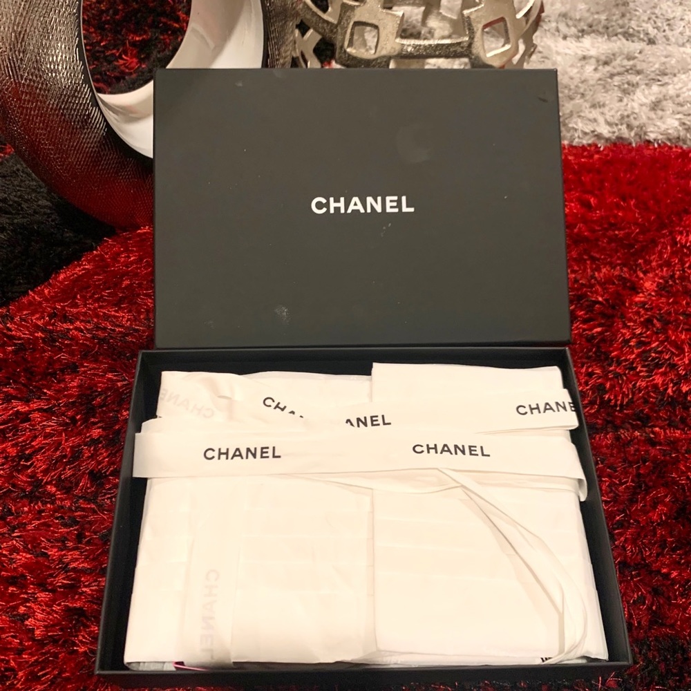 😍❤️🆕CHANEL WOC Wallet on chain Iridescent Large pearl Caviar Leather Bag - Picture 16 of 17